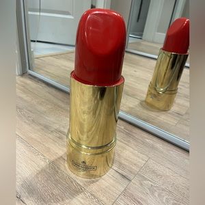 Piper heidsieck champagne lipstick